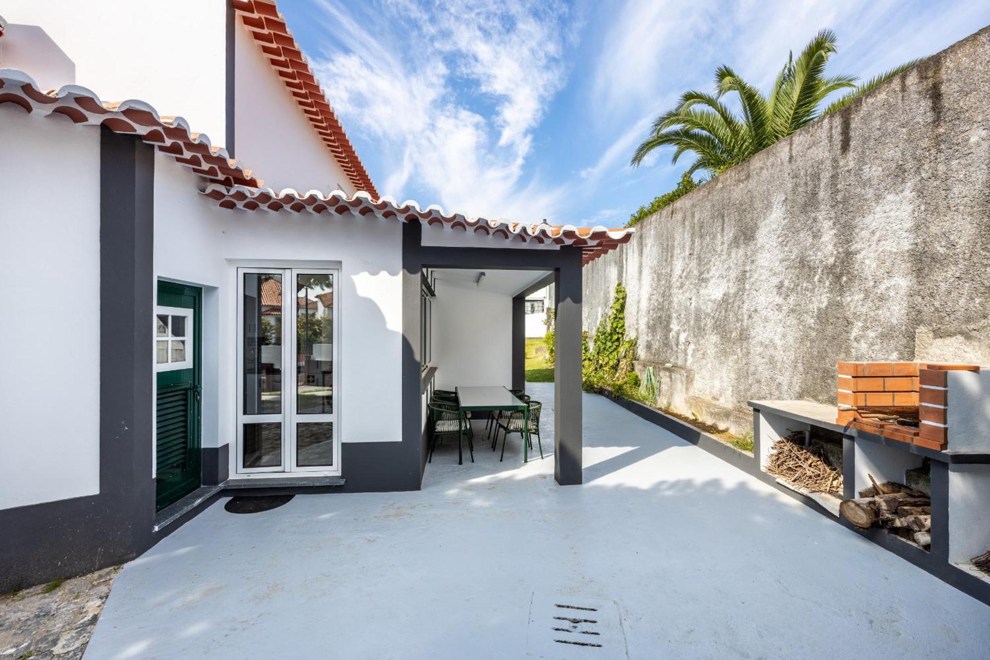 Angra Charming Suites By Seewest Angra do Heroísmo Dış mekan fotoğraf
